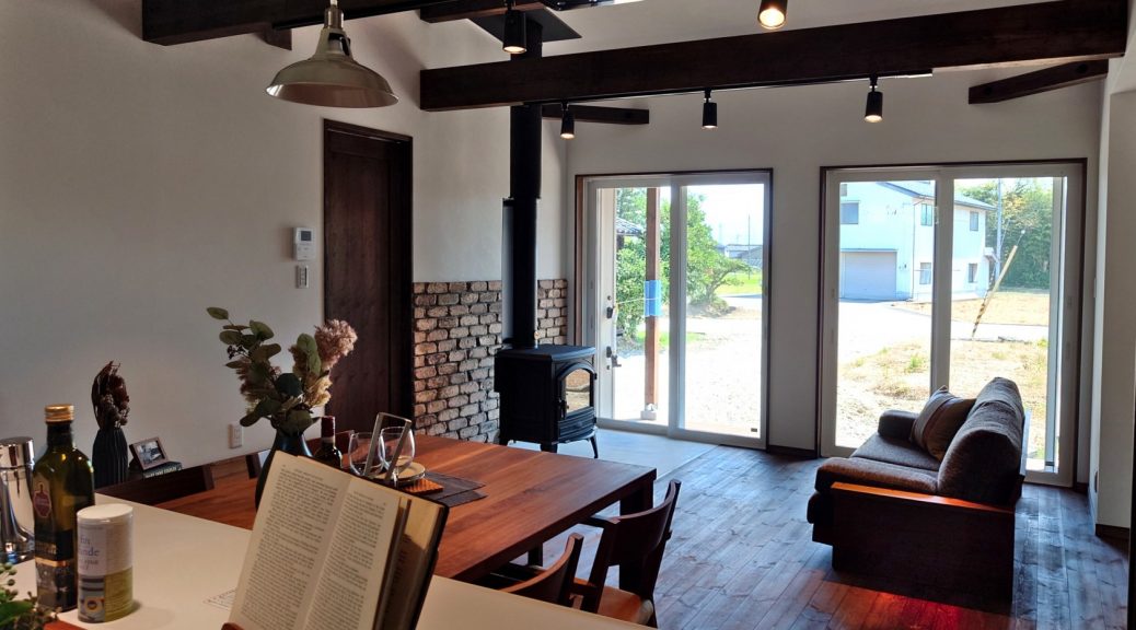 レンタル家具　おしゃれ　富山　無垢材　ミヤモト家具　完成見学会